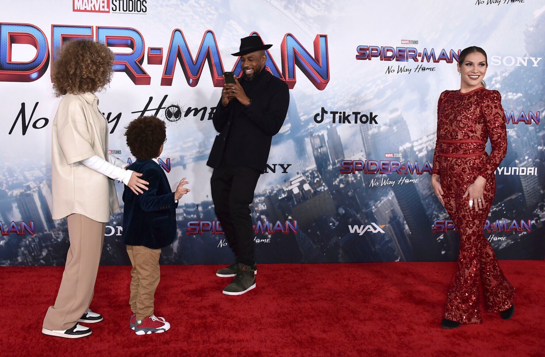Wesley Fowler, Maddox Laurel Boss, Allison Holker, Stephen "tic" Président